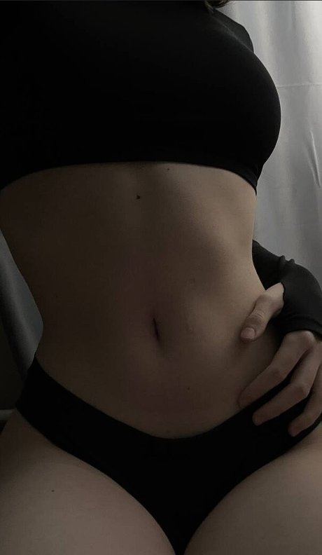 Nacktes geleaktes OnlyFans-Foto von Guzelija