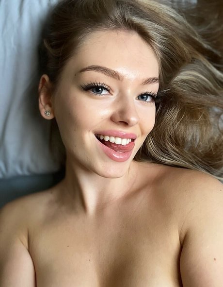 Teen Mia