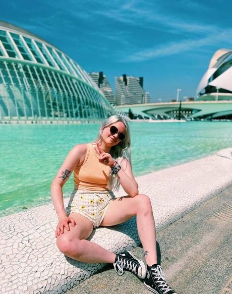Nacktes geleaktes OnlyFans-Foto von Larissa Zeeuwe