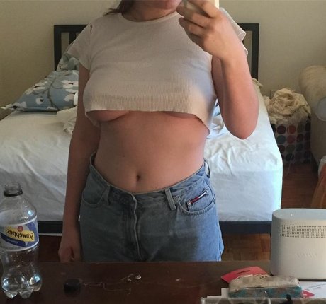 Nacktes geleaktes OnlyFans-Foto von Rachel Sennott