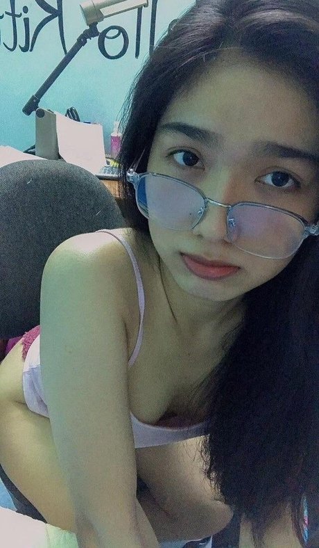 Nacktes geleaktes OnlyFans-Foto von Asianbabyggirl