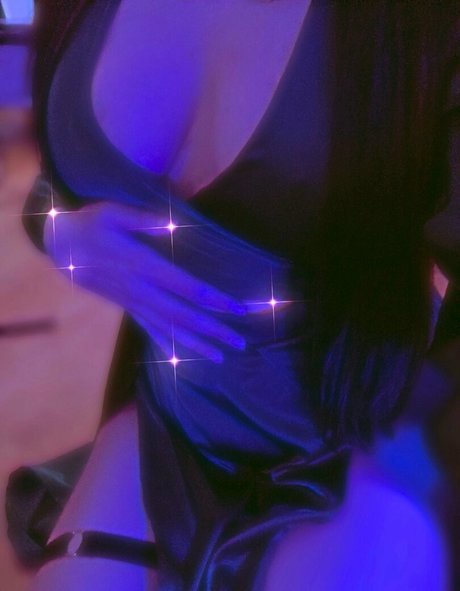 Nacktes geleaktes OnlyFans-Foto von Ellyaudios
