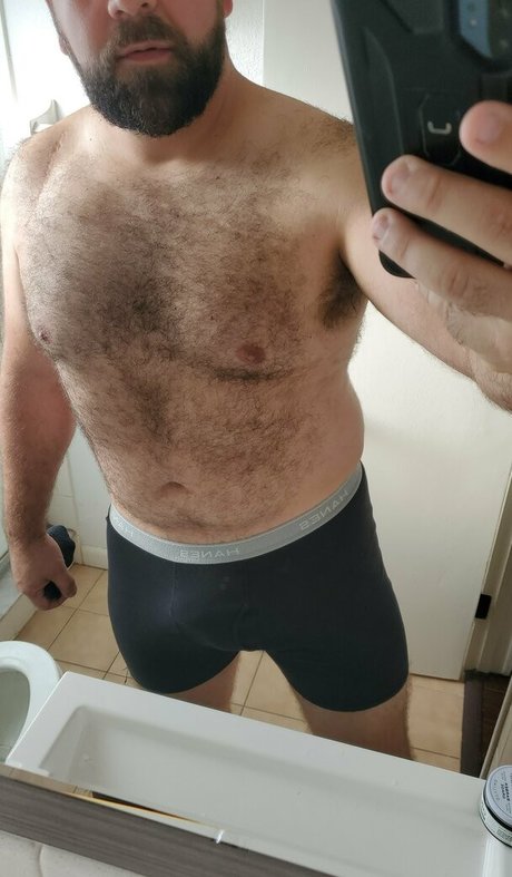 Nacktes geleaktes OnlyFans-Foto von Beardedgeeky
