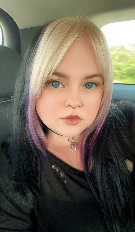 Nacktes geleaktes OnlyFans-Foto von Tinymortician89