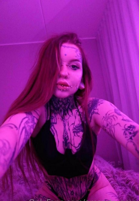 Nacktes geleaktes OnlyFans-Foto von Amandamu