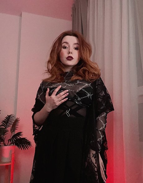 Nacktes geleaktes OnlyFans-Foto von Rootyasha