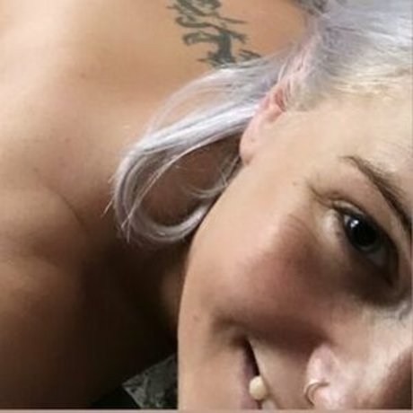 Nacktes geleaktes OnlyFans-Foto von Katie Smith