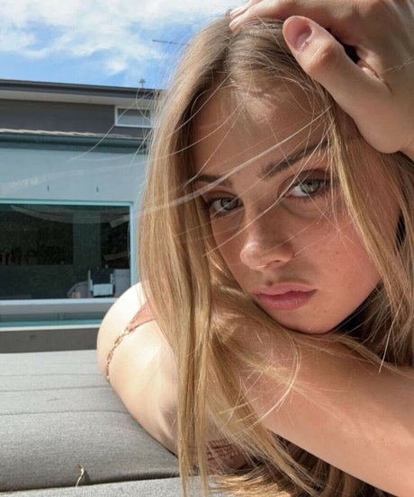 Nacktes geleaktes OnlyFans-Foto von India Woollard