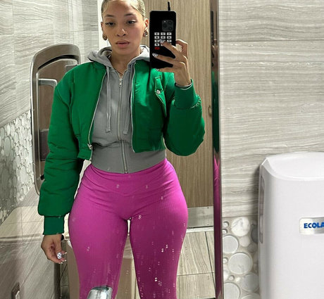 Nacktes geleaktes OnlyFans-Foto von Villawase