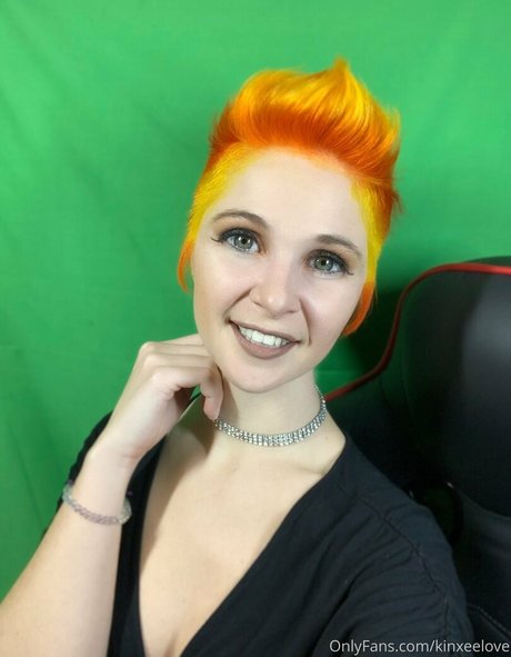 Nacktes geleaktes OnlyFans-Foto von Cherryfoxjk
