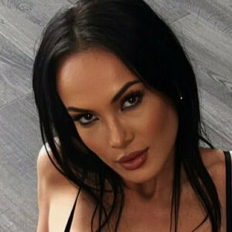Nacktes geleaktes OnlyFans-Foto von Laraharts