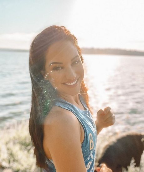 Nacktes geleaktes OnlyFans-Foto von Emily Compagno