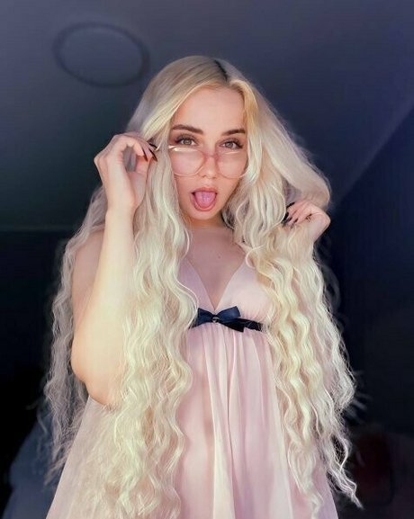 Nacktes geleaktes OnlyFans-Foto von Valentinareina