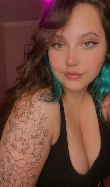 Nacktes geleaktes OnlyFans-Foto von Red Mariana