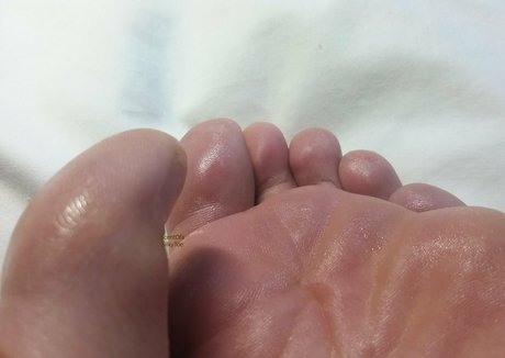 Nacktes geleaktes OnlyFans-Foto von Scentofasilkytoe