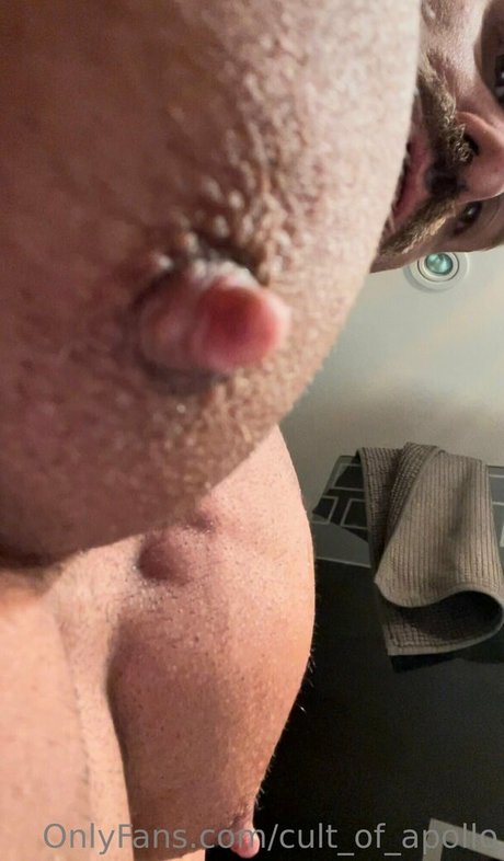 Nacktes geleaktes OnlyFans-Foto von Cultofapollo