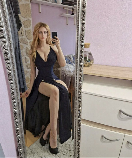 Nacktes geleaktes OnlyFans-Foto von Julia Holzmuller
