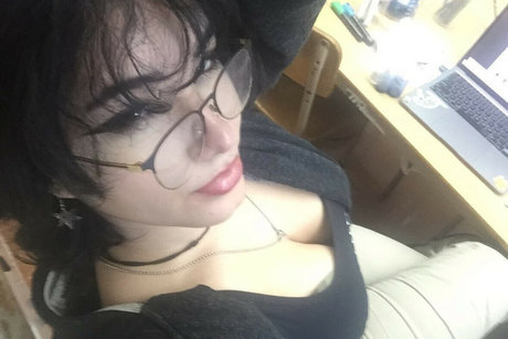 Nacktes geleaktes OnlyFans-Foto von Roombaslayer69