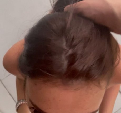 Nacktes geleaktes OnlyFans-Foto von Brizzysemen