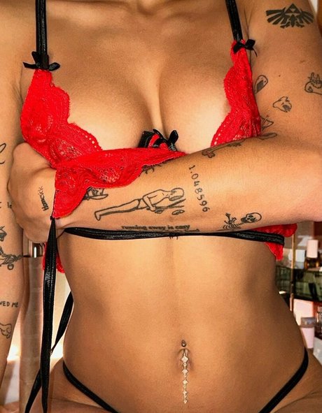 Nacktes geleaktes OnlyFans-Foto von Noor Dabash