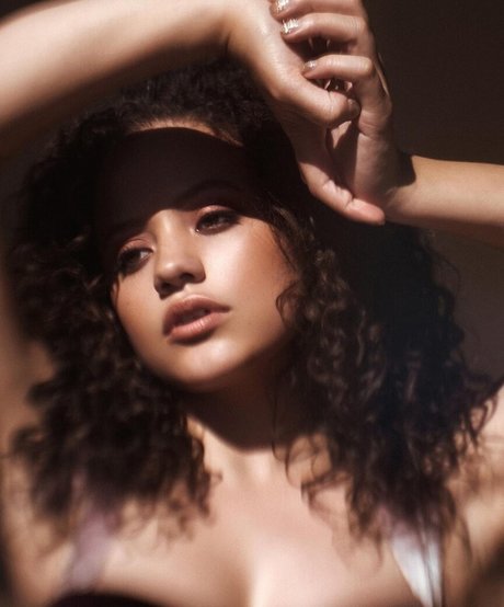 Sarah Jeffery