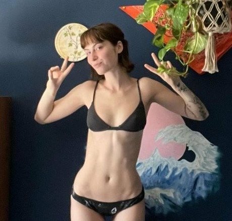 Scrotegirl
