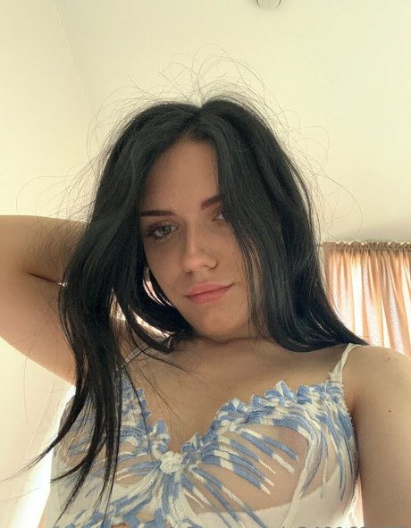 Nacktes geleaktes OnlyFans-Foto von Zoeylil