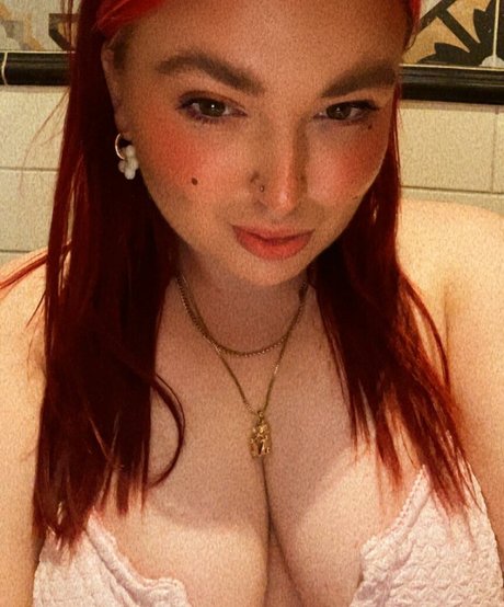 Nacktes geleaktes OnlyFans-Foto von Lilbabyti