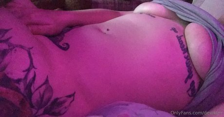 Nacktes geleaktes OnlyFans-Foto von Devikurr