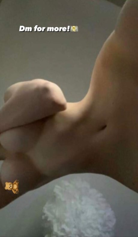 Nacktes geleaktes OnlyFans-Foto von Mushyeesandi