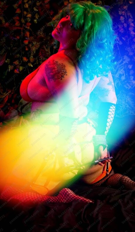 Nacktes geleaktes OnlyFans-Foto von Thezombiunicorn
