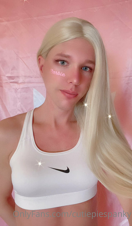 Nacktes geleaktes OnlyFans-Foto von Emiliaxsweden