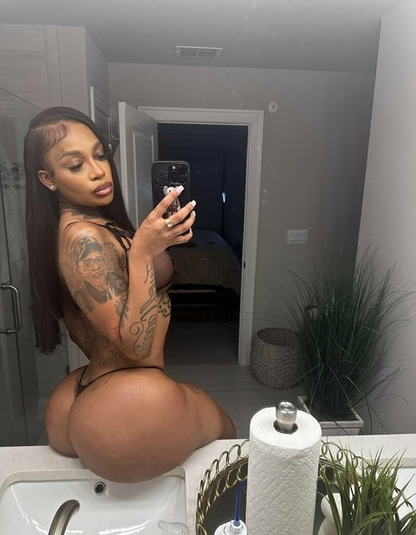 Nacktes geleaktes OnlyFans-Foto von Iampree