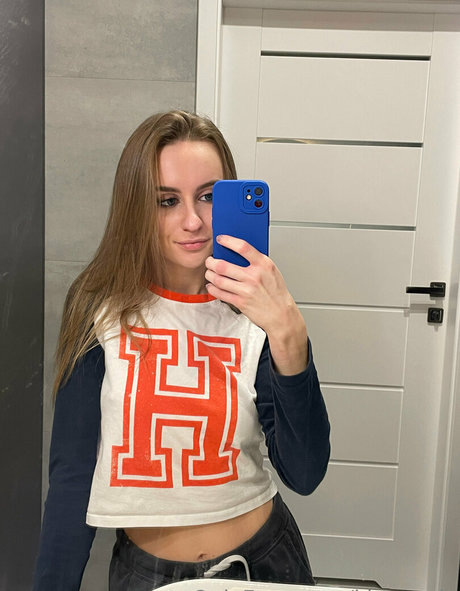 Nacktes geleaktes OnlyFans-Foto von Kkassaria