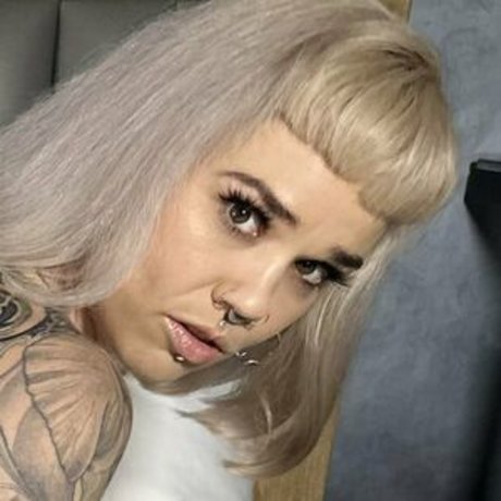 Nacktes geleaktes OnlyFans-Foto von Ruby Riots