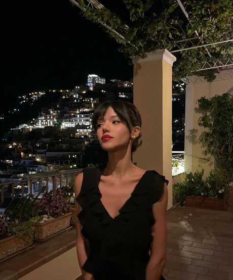 Nacktes geleaktes OnlyFans-Foto von Dina Denoire
