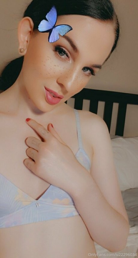 Nacktes geleaktes OnlyFans-Foto von Princesscherryfox