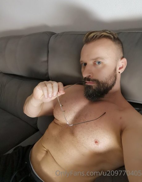 Nacktes geleaktes OnlyFans-Foto von Irishbeast69