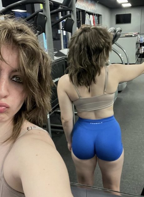 Nacktes geleaktes OnlyFans-Foto von Nadia Dubeac
