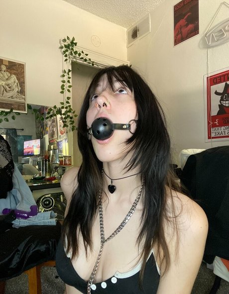 Nacktes geleaktes OnlyFans-Foto von Sluttycorpse
