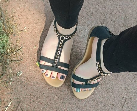 Kimberlyfeetfieuw23