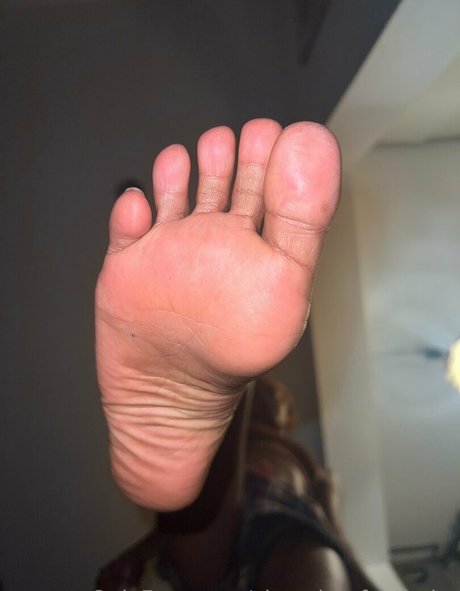 Chocolatefeetbabe