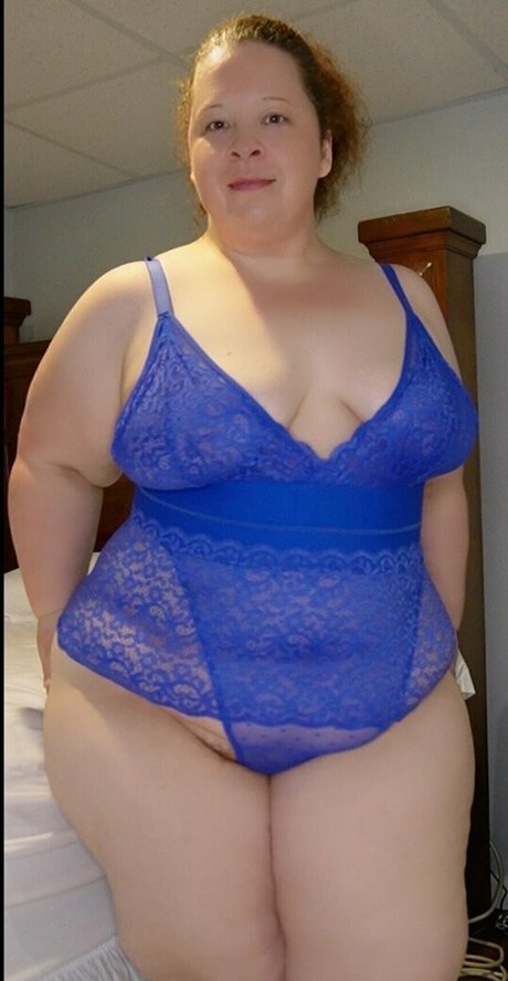 Annabelleleighbbw
