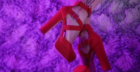 Nacktes geleaktes OnlyFans-Foto von Cuteneighborsfeet