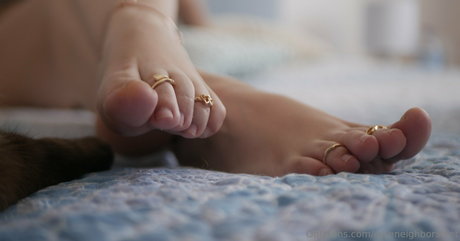Cuteneighborsfeet