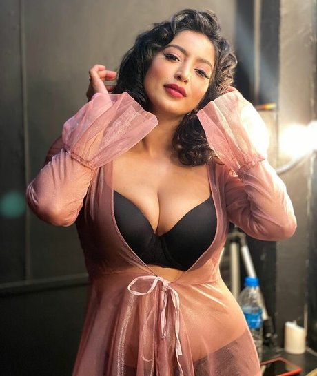 Nacktes geleaktes OnlyFans-Foto von Vaibhavi Joshi