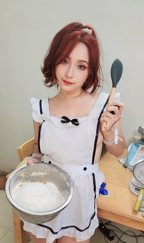 Neyu H Cosplay