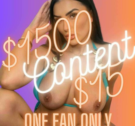 Nacktes geleaktes OnlyFans-Foto von Allthenudes
