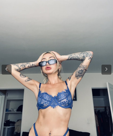 Nacktes geleaktes OnlyFans-Foto von Blondeanime