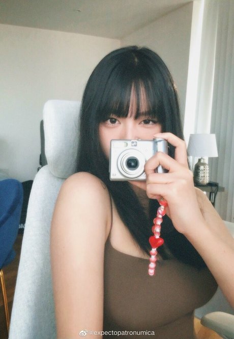 Nacktes geleaktes OnlyFans-Foto von Expectopatronumica
